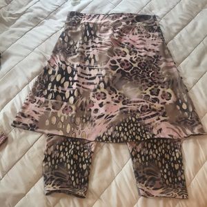 Snoga -like Modest Active Skirt With Leggings